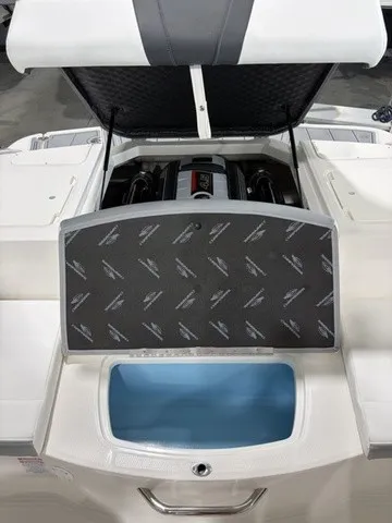 Slide: The Image of Chaparral 21 SSi 2026 - 9
