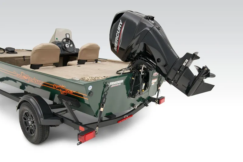Slide: The Image of Tracker Bass Tracker Classic Limited 2026 - 36