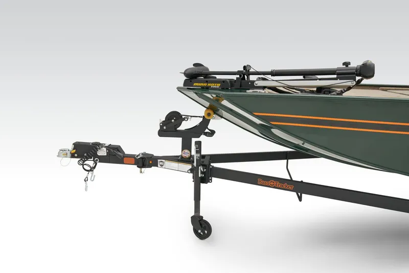Slide: The Image of Tracker Bass Tracker Classic Limited 2026 - 5