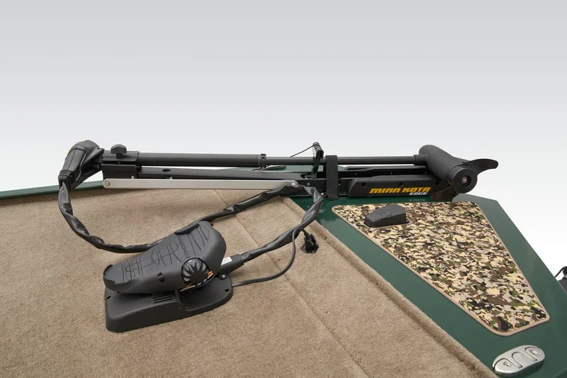 Slide: The Image of Tracker Bass Tracker Classic Limited 2026 - 9