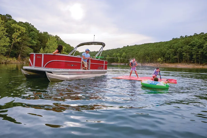 Slide: The Image of Sun Tracker Party Barge 18 DLX 2026 - 4