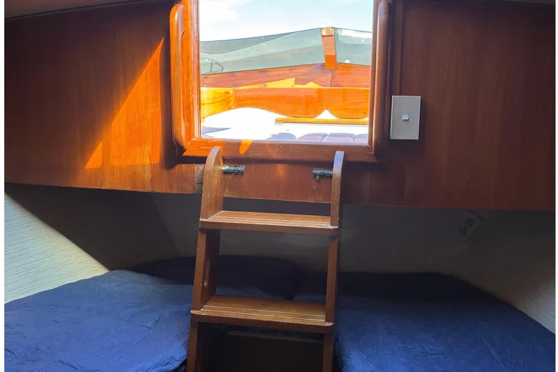 Slide: The Image of Midnight Lace 44 Flybridge - Rumrunner edition 1987 - 26