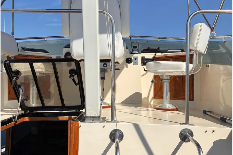 Slide: The Image of Midnight Lace 44 Flybridge - Rumrunner edition 1987 - 9
