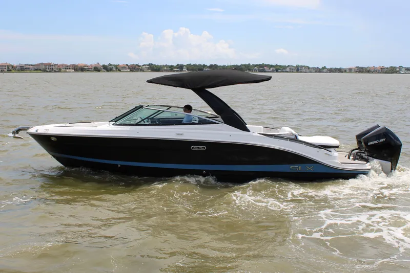 Slide: The Image of Sea Ray SLX 280 Outboard 2027 - 0