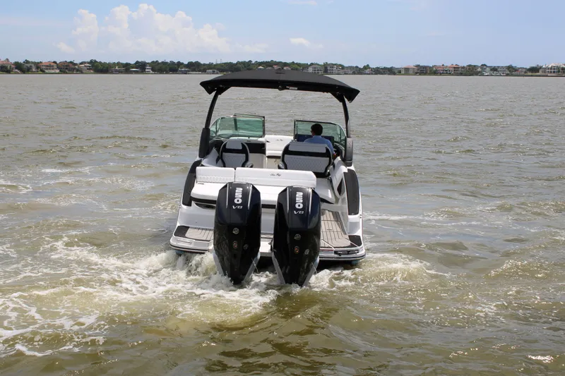 Slide: The Image of Sea Ray SLX 280 Outboard 2027 - 2