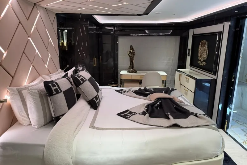 Slide: The Image of Luxurious 2024 Sirena 88 yacht bedroom with elegant decor and modern furnishings. - 122