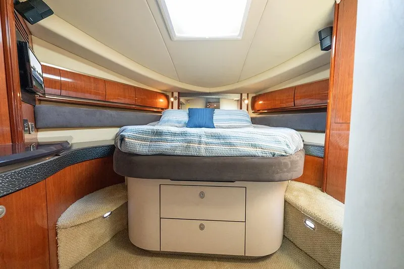 Slide: The Image of Master stateroom - 9