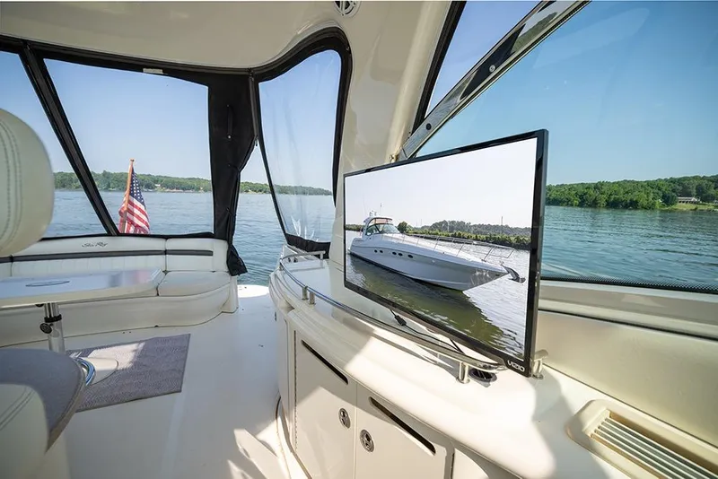 Slide: The Image of Cockpit TV - 15