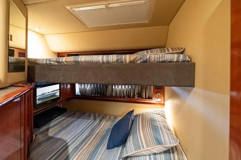 Slide: The Image of Guest stateroom - 36