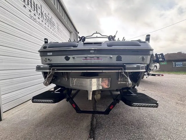 Slide: The Image of Malibu Wakesetter 23 MXZ 2024 - 7