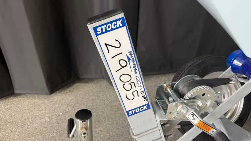 Slide: The Image of Boston Whaler 130 Super Sport 2027 - 40