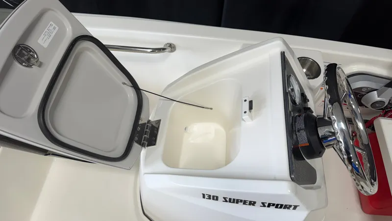 Slide: The Image of Boston Whaler 130 Super Sport 2027 - 24