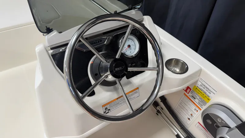 Slide: The Image of Boston Whaler 130 Super Sport 2027 - 22