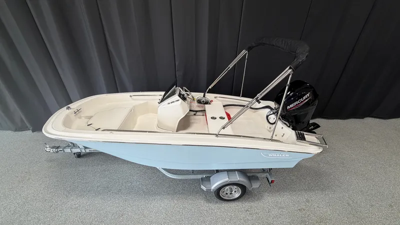 Slide: The Image of Boston Whaler 130 Super Sport 2027 - 1