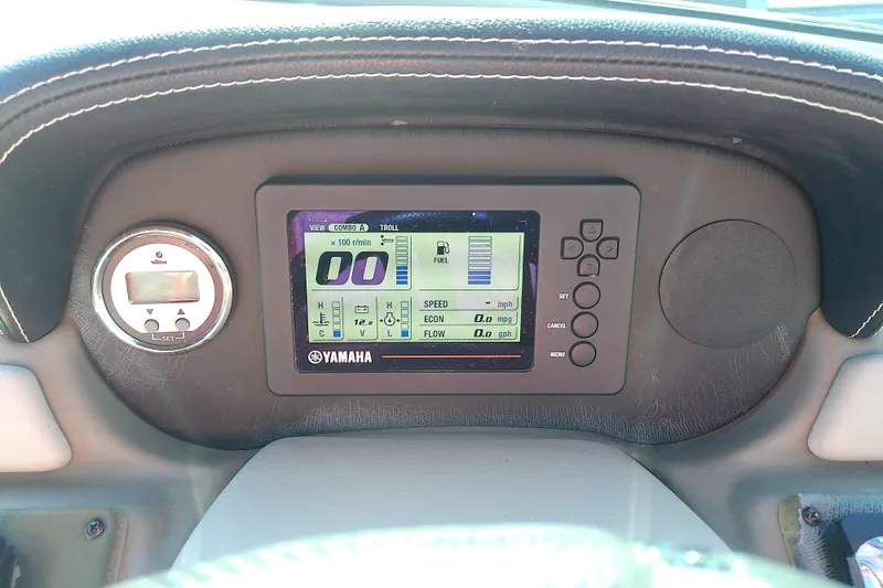 Slide: The Image of Dashboard of 2017 Crownline Eclipse E6 XS with Yamaha digital display. - 38