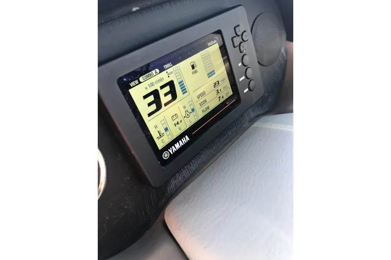 Slide: The Image of Yamaha display panel on 2017 Crownline Eclipse E6 XS boat dashboard. - 39