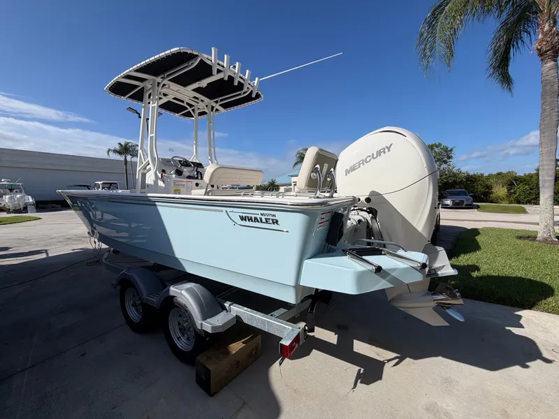 Slide: The Image of Boston Whaler 190 Montauk 2027 - 3