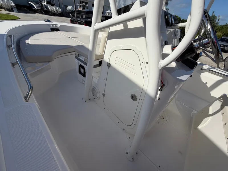 Slide: The Image of Boston Whaler 190 Montauk 2027 - 22