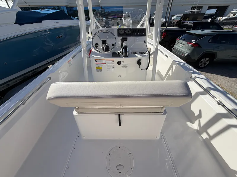 Slide: The Image of Boston Whaler 190 Montauk 2027 - 8