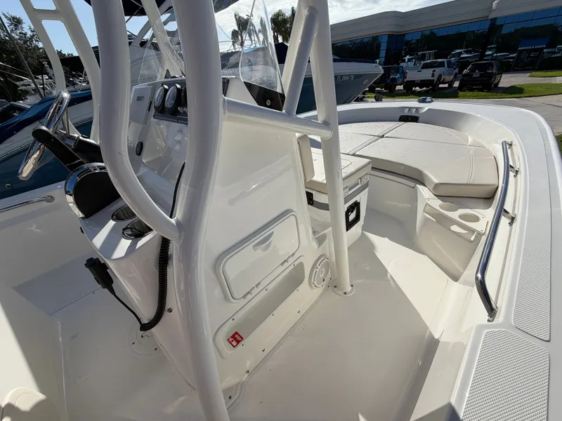 Slide: The Image of Boston Whaler 190 Montauk 2027 - 16