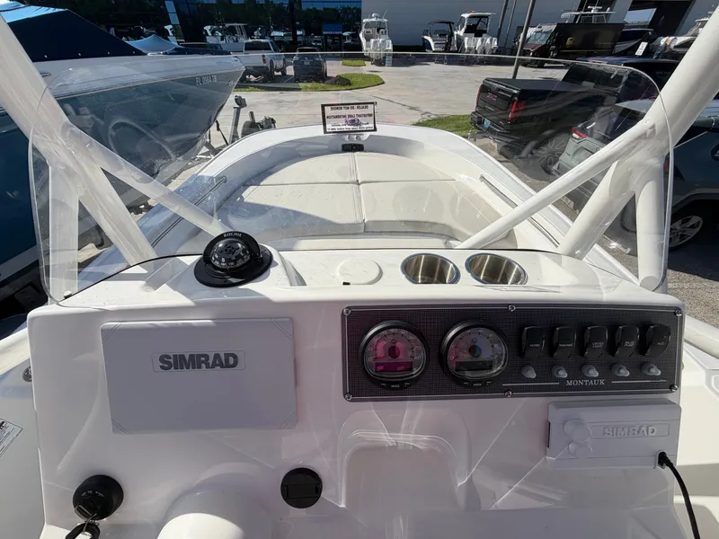 Slide: The Image of Boston Whaler 190 Montauk 2027 - 15