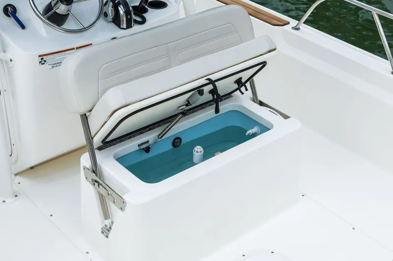Slide: The Image of Boston Whaler 190 Montauk 2027 - 40