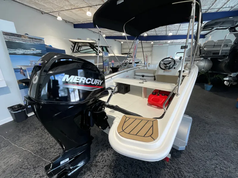 Slide: The Image of Boston Whaler 130 Super Sport 2027 - 5