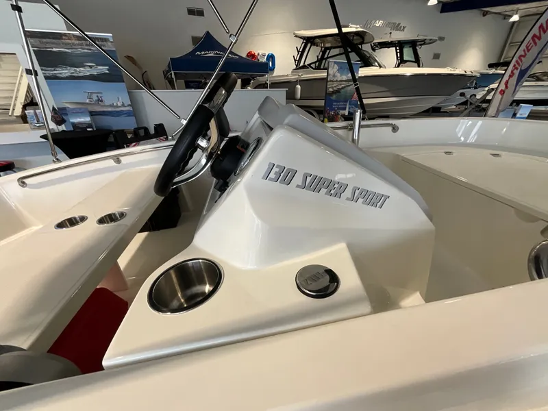 Slide: The Image of Boston Whaler 130 Super Sport 2027 - 13