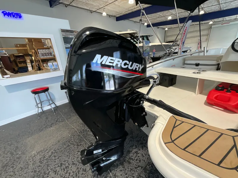 Slide: The Image of Boston Whaler 130 Super Sport 2027 - 19
