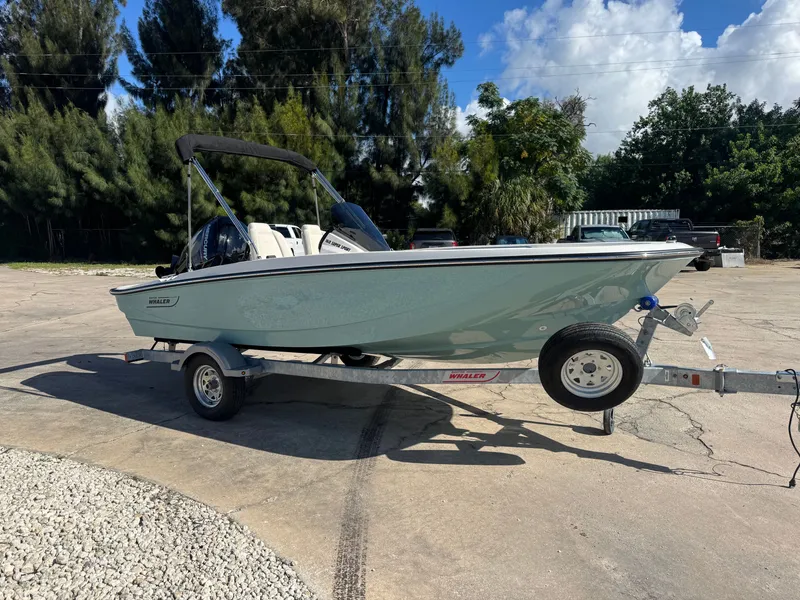 Slide: The Image of Boston Whaler 160 Super Sport 2027 - 0