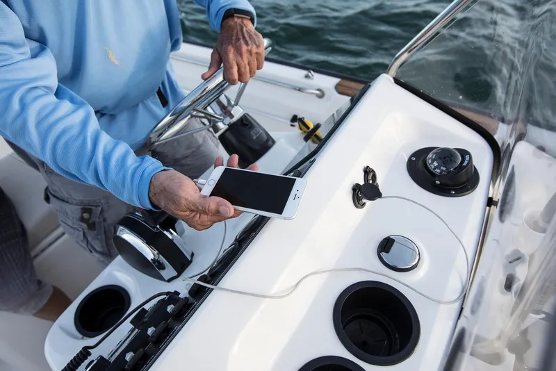 Slide: The Image of 2023-Boston-Whaler-170-Montauk-MarineMax - 8