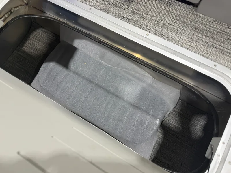 Slide: The Image of Bentley Pontoons Legacy 223 Navigator Quad Lounge Tritoon & Honda 4-Stroke EFI 2026 - 30