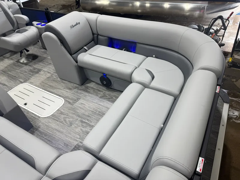 Slide: The Image of Bentley Pontoons Legacy 223 Navigator Quad Lounge Tritoon & Honda 4-Stroke EFI 2026 - 9