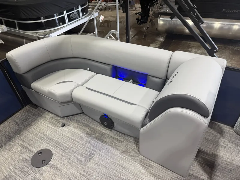Slide: The Image of Bentley Pontoons Legacy 223 Navigator Quad Lounge Tritoon & Honda 4-Stroke EFI 2026 - 19