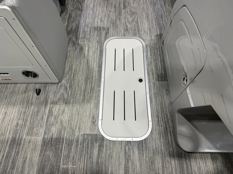 Slide: The Image of Bentley Pontoons Legacy 223 Navigator Quad Lounge Tritoon & Honda 4-Stroke EFI 2026 - 27