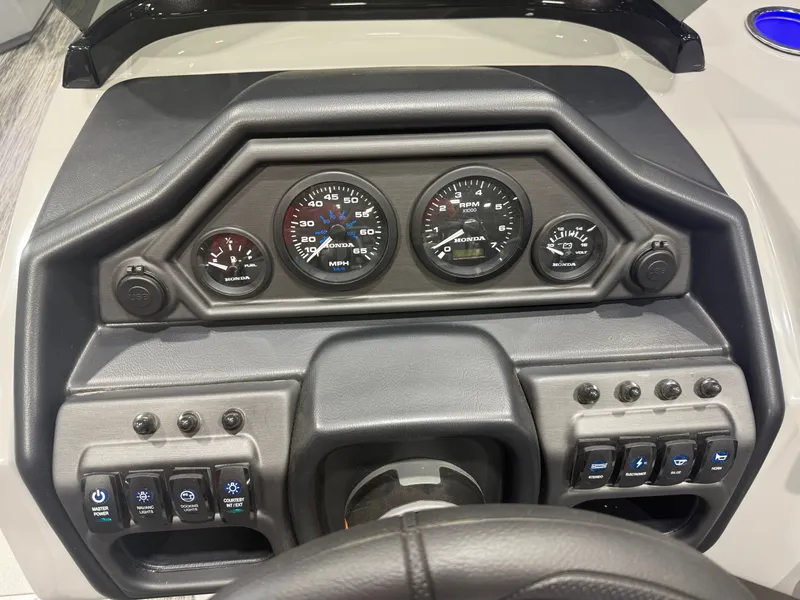 Slide: The Image of Bentley Pontoons Legacy 223 Navigator Quad Lounge Tritoon & Honda 4-Stroke EFI 2026 - 15
