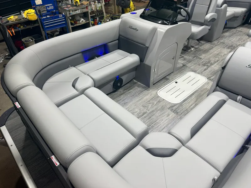 Slide: The Image of Bentley Pontoons Legacy 223 Navigator Quad Lounge Tritoon & Honda 4-Stroke EFI 2026 - 8