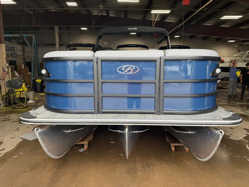 Slide: The Image of Bentley Pontoons Legacy 223 Navigator Quad Lounge Tritoon & Honda 4-Stroke EFI 2026 - 33