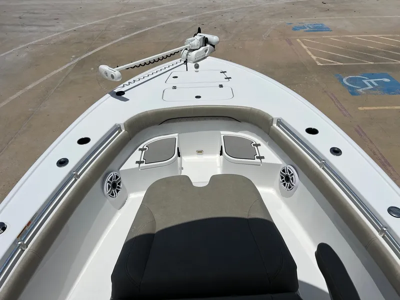 Slide: The Image of Sportsman Masters 267OE Bay Boat 2021 - 12