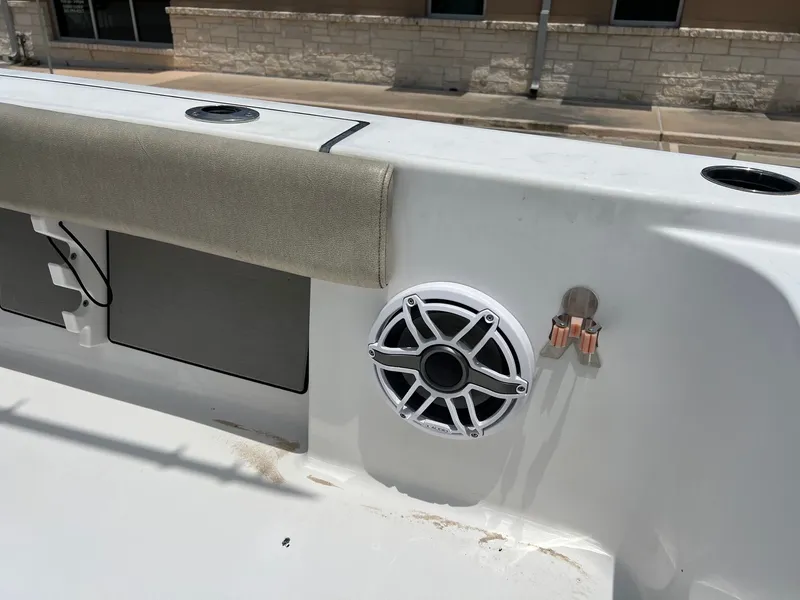 Slide: The Image of Sportsman Masters 267OE Bay Boat 2021 - 48
