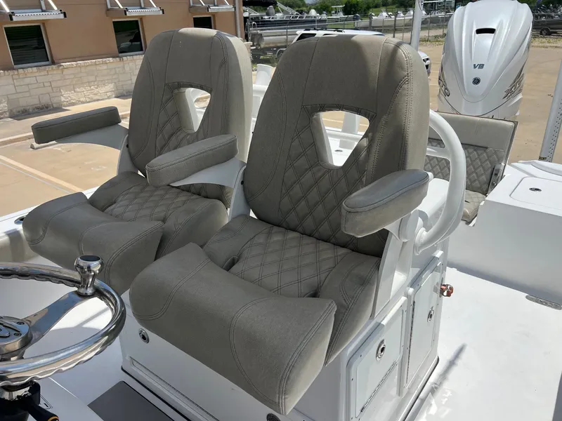 Slide: The Image of Sportsman Masters 267OE Bay Boat 2021 - 37