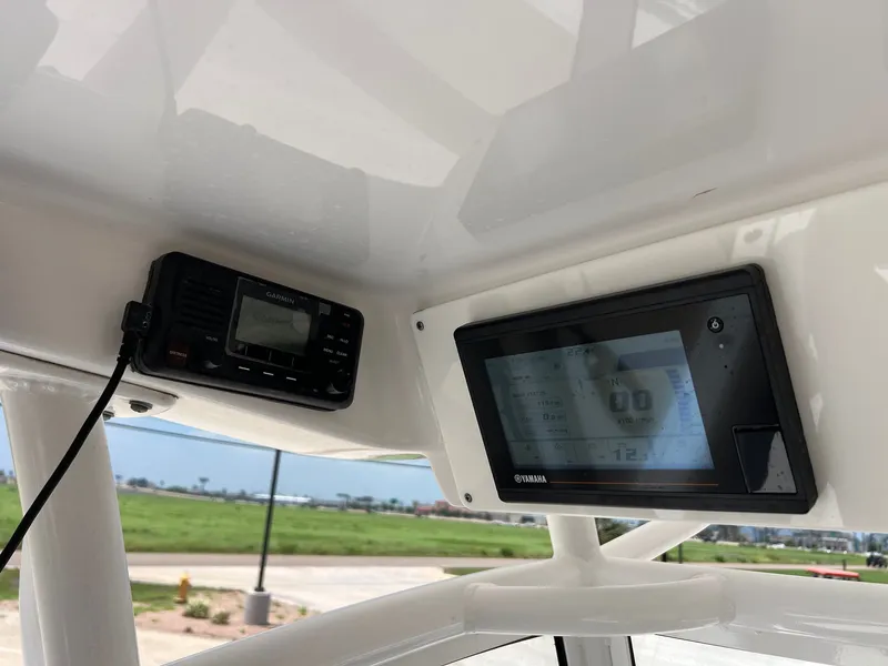 Slide: The Image of Sportsman Masters 267OE Bay Boat 2021 - 30