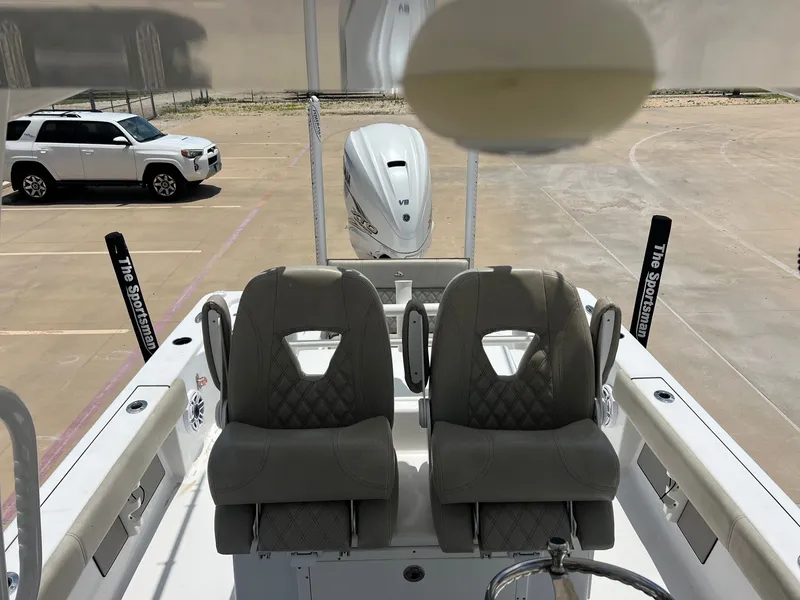 Slide: The Image of Sportsman Masters 267OE Bay Boat 2021 - 38