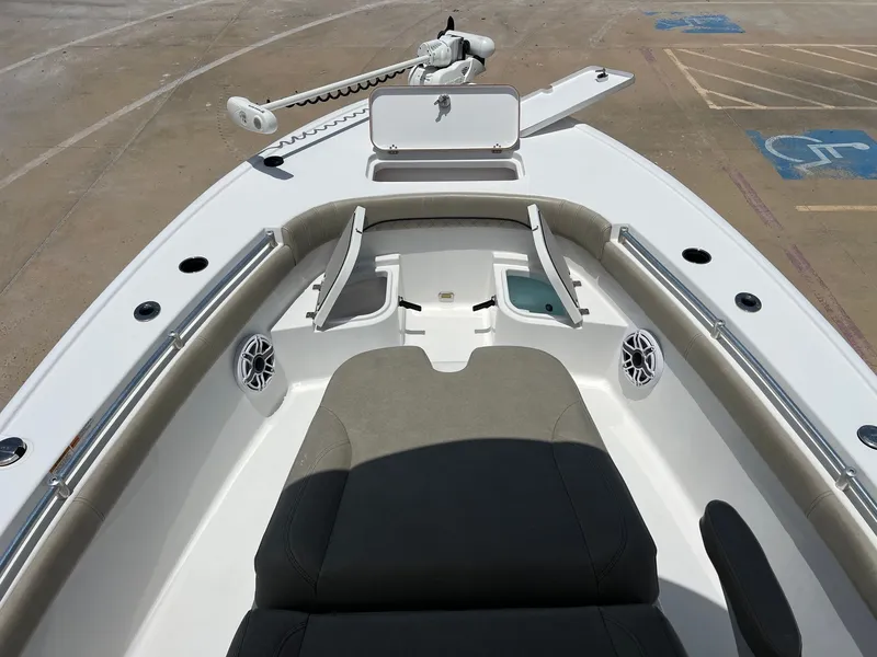 Slide: The Image of Sportsman Masters 267OE Bay Boat 2021 - 13