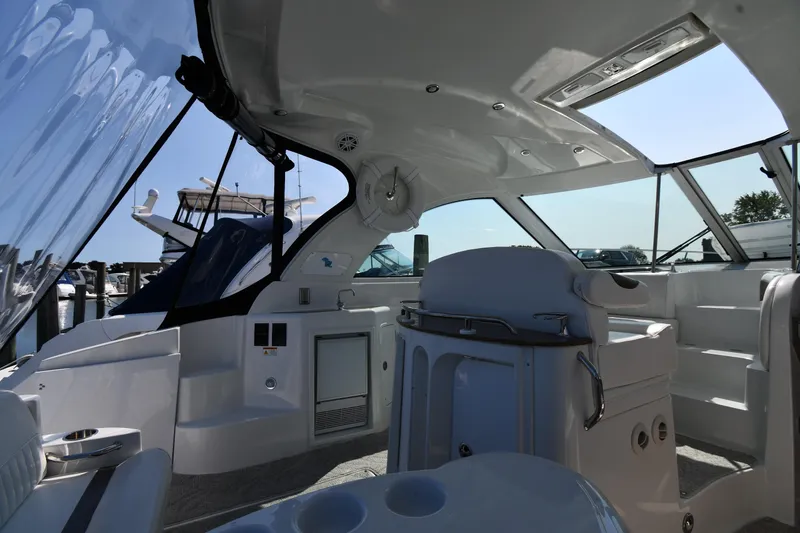 Slide: The Image of 2010 Cruisers Yachts 390 Sports Coupe interior with modern design and spacious seating. - 22