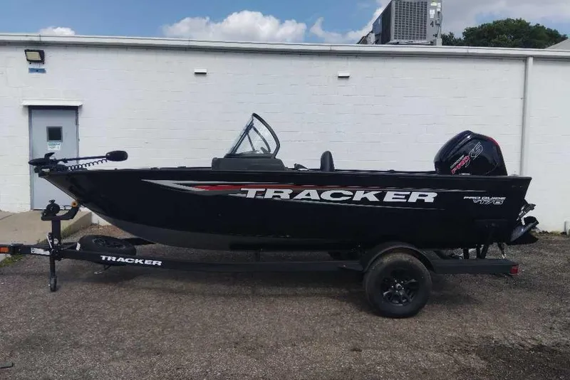 The Image of Tracker Pro Guide V-175 Combo 2026 - undefined