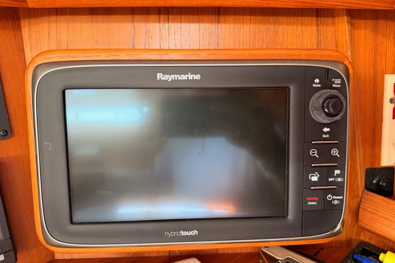 Slide: The Image of Raymarine HybridTouch display on 1999 Jeanneau Sun Odyssey 45.2 yacht. - 43