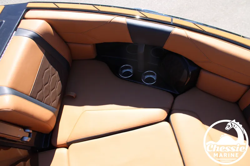 Slide: The Image of Malibu Wakesetter 23 LSV 2026 - 25