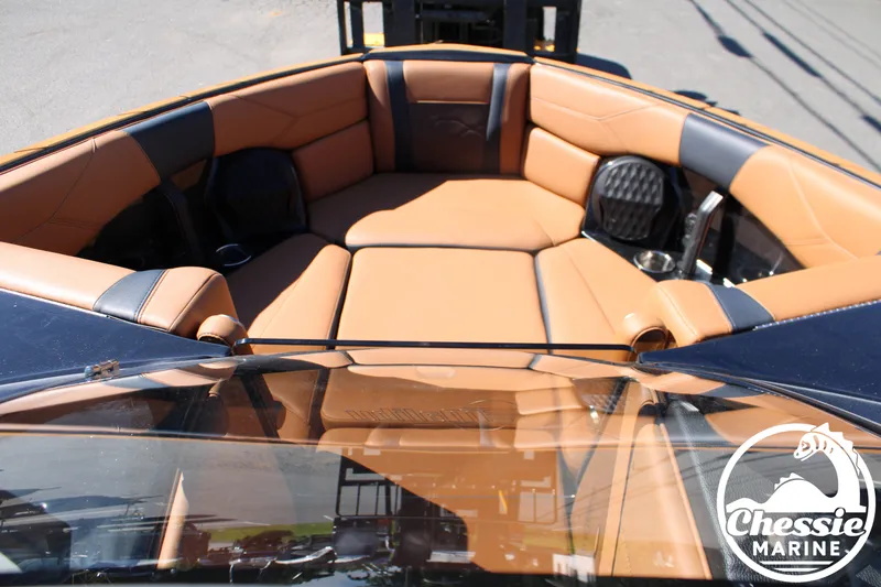 Slide: The Image of Malibu Wakesetter 23 LSV 2026 - 21
