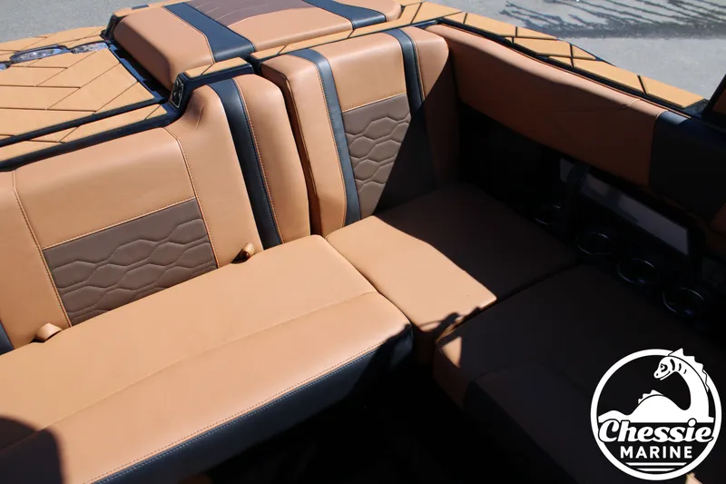 Slide: The Image of Malibu Wakesetter 23 LSV 2026 - 14
